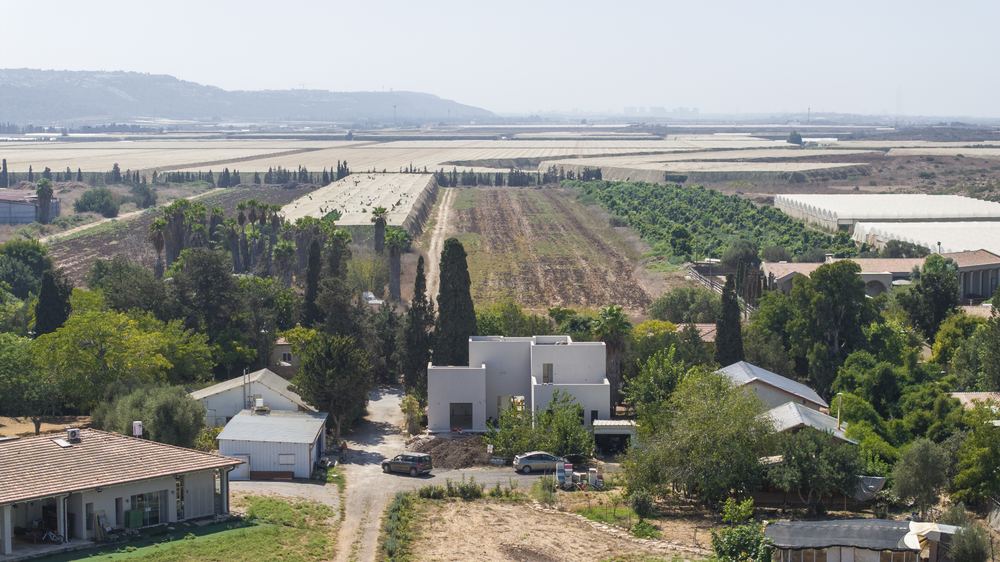 הבית בנוף עמק